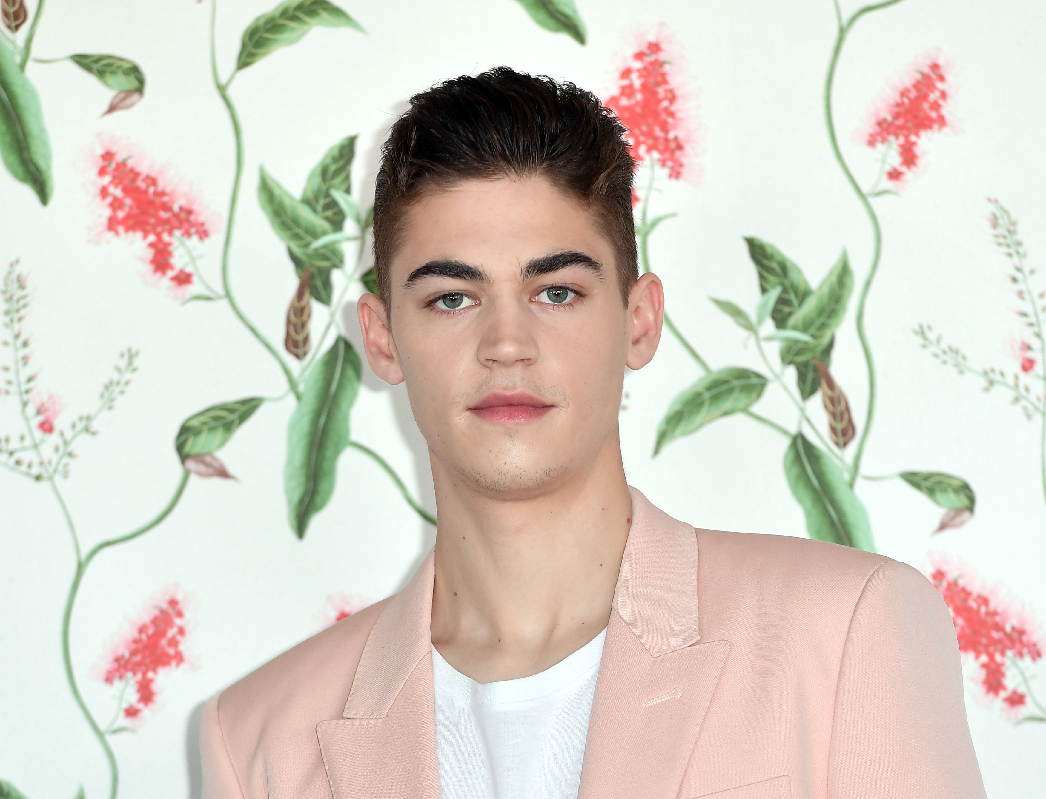 Hero Fiennes Tiffin Girlfriend