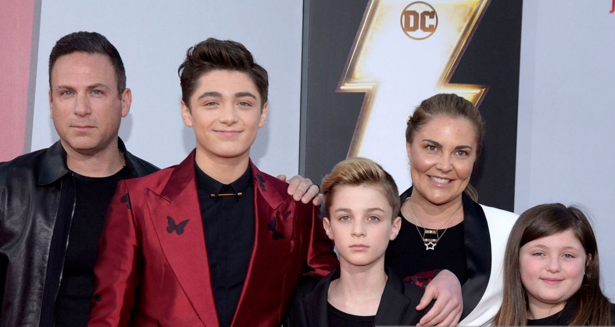 Asher Angel's family