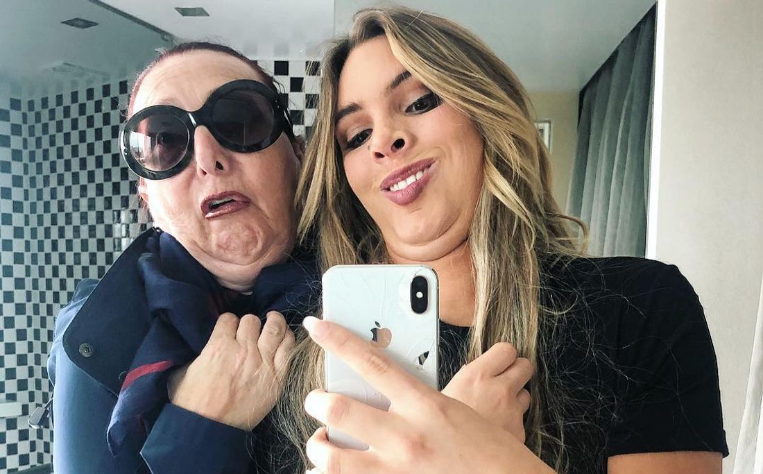 Lele Pons and her mother