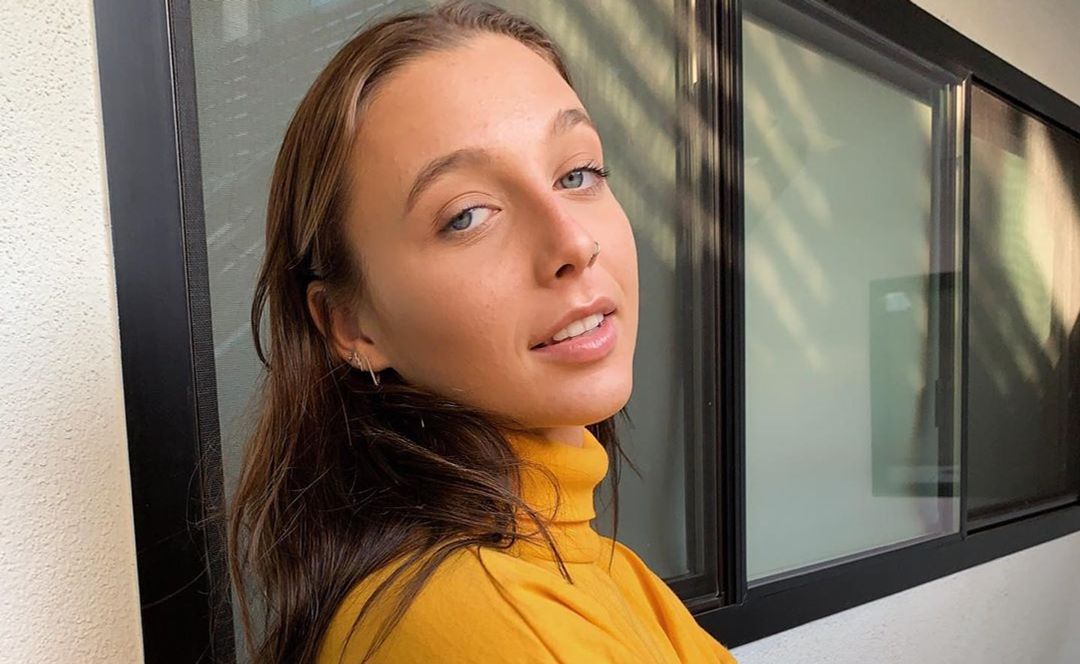 Emma Chamberlain family: mother, father - Familytron