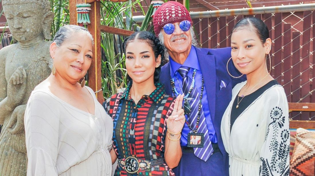 Jhene Aiko's father, mother and her sister