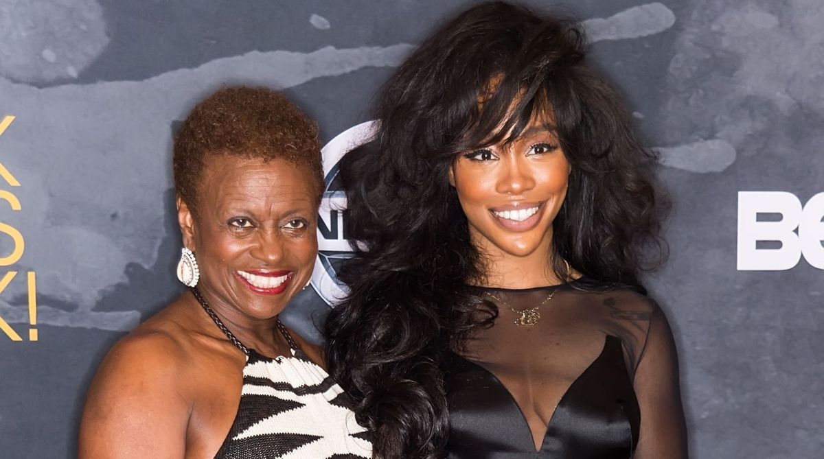 SZA and her mother