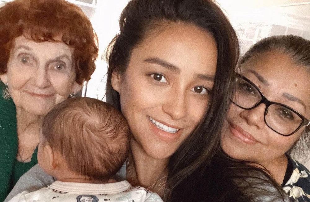 Shay Mitchell, grandma and her mother