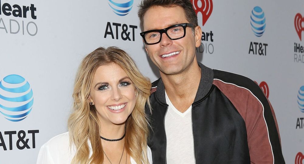 Lindsay Ell and Bobby Bones 