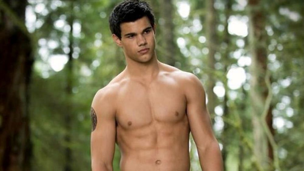 What is Taylor Lautner doing now? He is set to star in Netflix's Home Team  - TheNetline