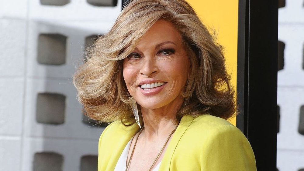 What Is Raquel Welch Doing In 2021 The Sex Symbols Wig Business Is Booming Thenetline 