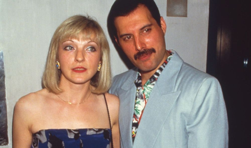 Mary Austin and Freddie Mercury wedd