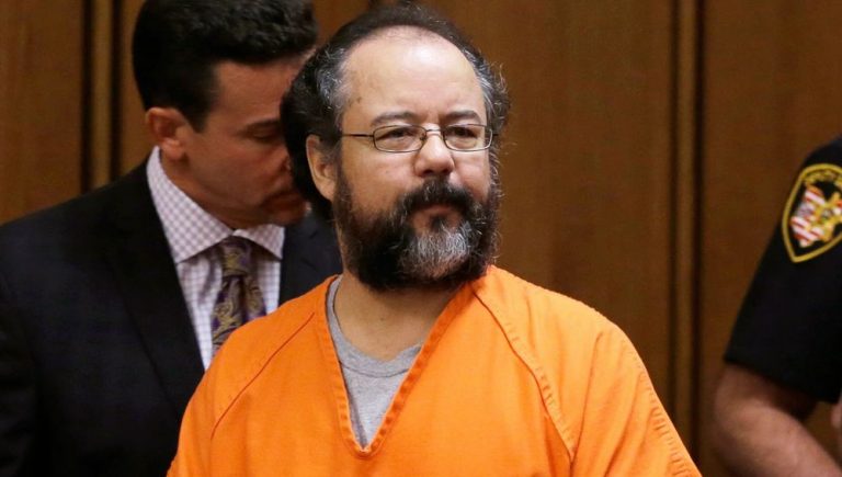 Cleveland Abduction True Story Ariel Castro Held Three Women Captive 